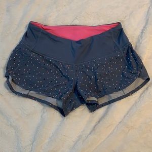 Lululemon low rise womens running shorts. Grey patterned, size 4